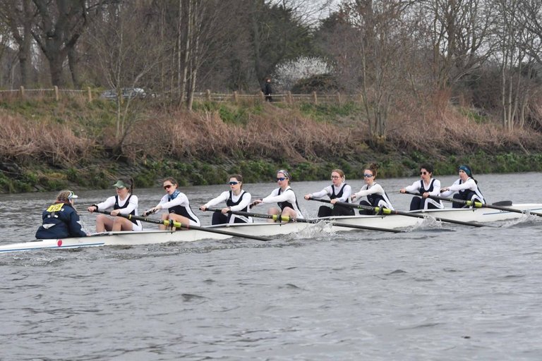 Cantabs B crew mid race